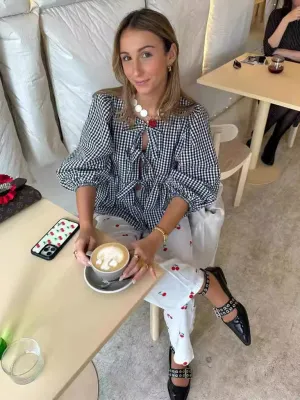 Esme New Fashion Striped Personalized Mid-Long Sleeve Shirt