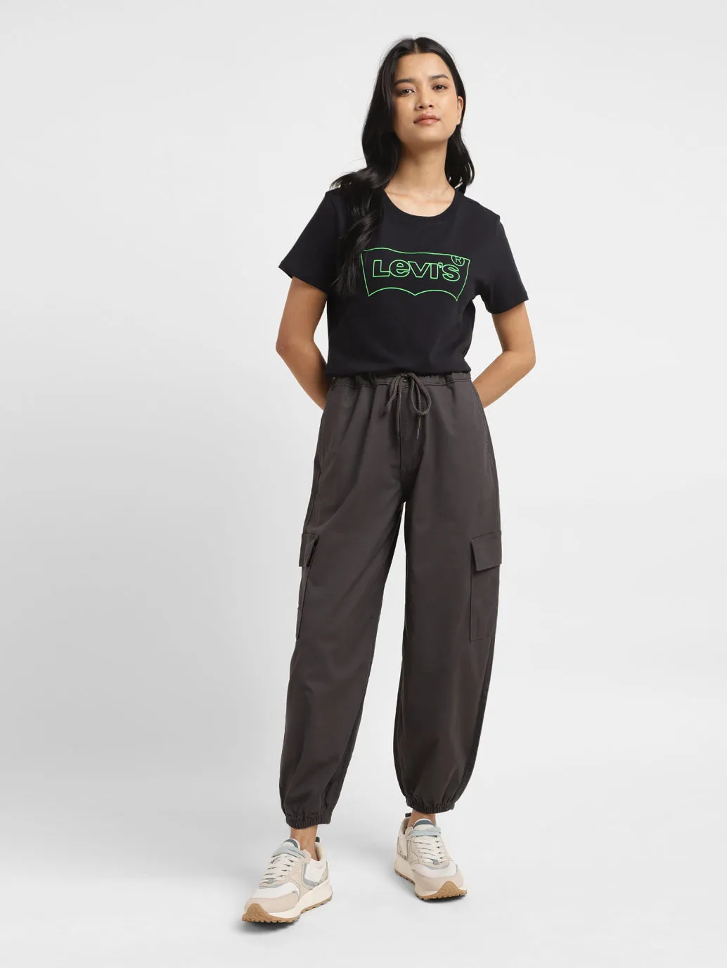 Women's High Rise Black Loose Tapered Fit Trousers