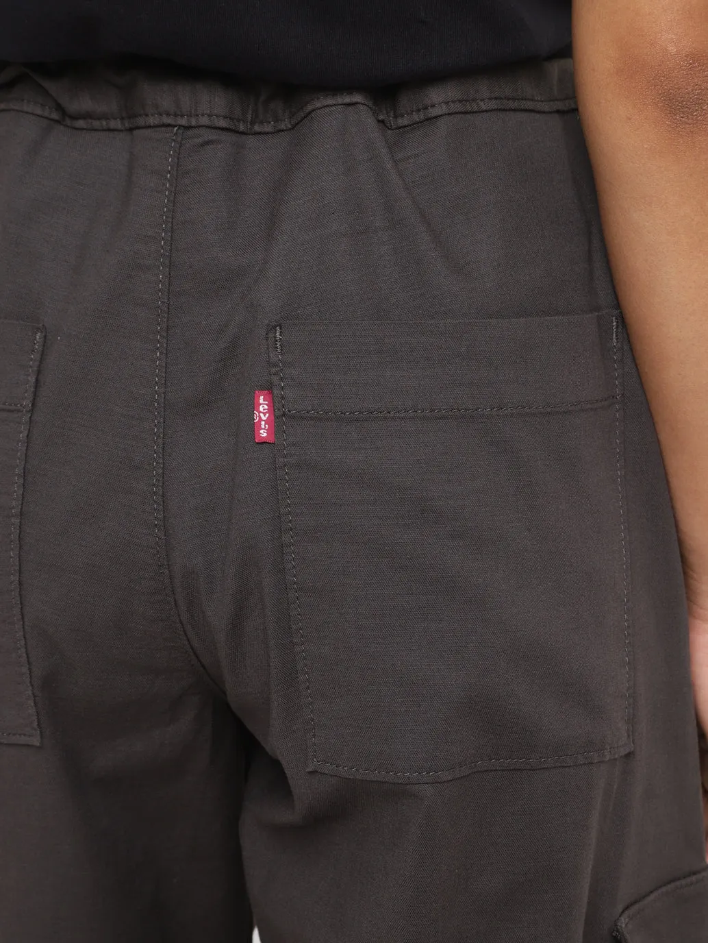 Women's High Rise Black Loose Tapered Fit Trousers